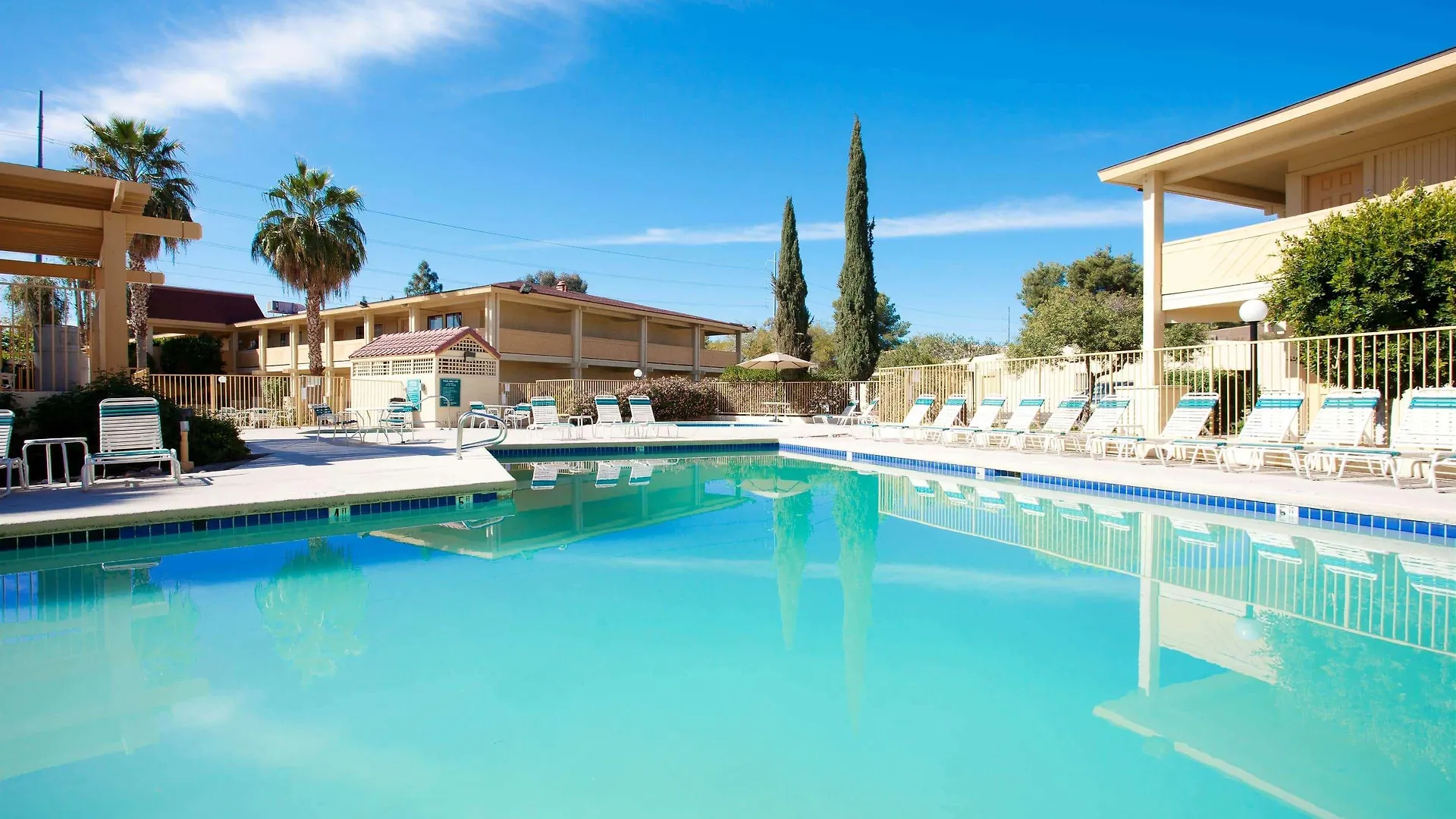 La Quinta Inn By Wyndham Phoenix North 3*,